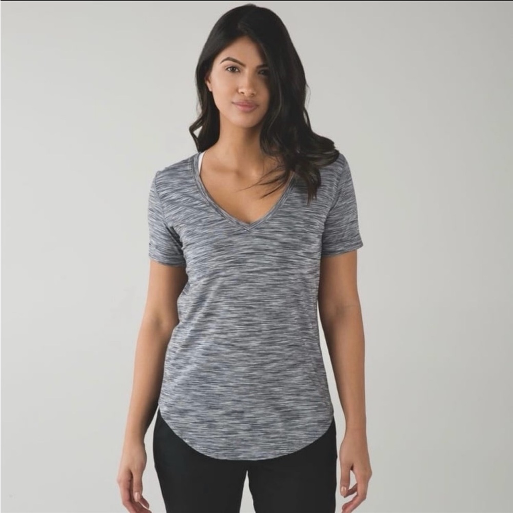 Lululemon Love Tee II 4 Color Space Dye White Black fits size 6 / Small